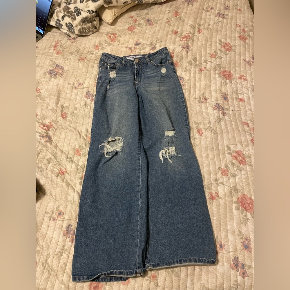 baggy ripped jeans